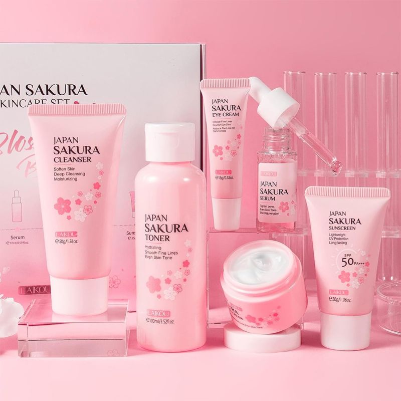 Coffret Soin Visage Sakura - (Nettoyant 50g, Tonique 100ml, sérum 17 ml, crème yeux 15g, crème visage 25g, crème solaire 30g).