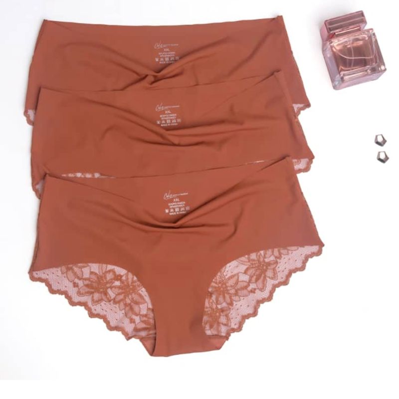 Culotte invisible (sans couture apparente) avec détails en dentelle, vendue sur Glotelho Cameroun.