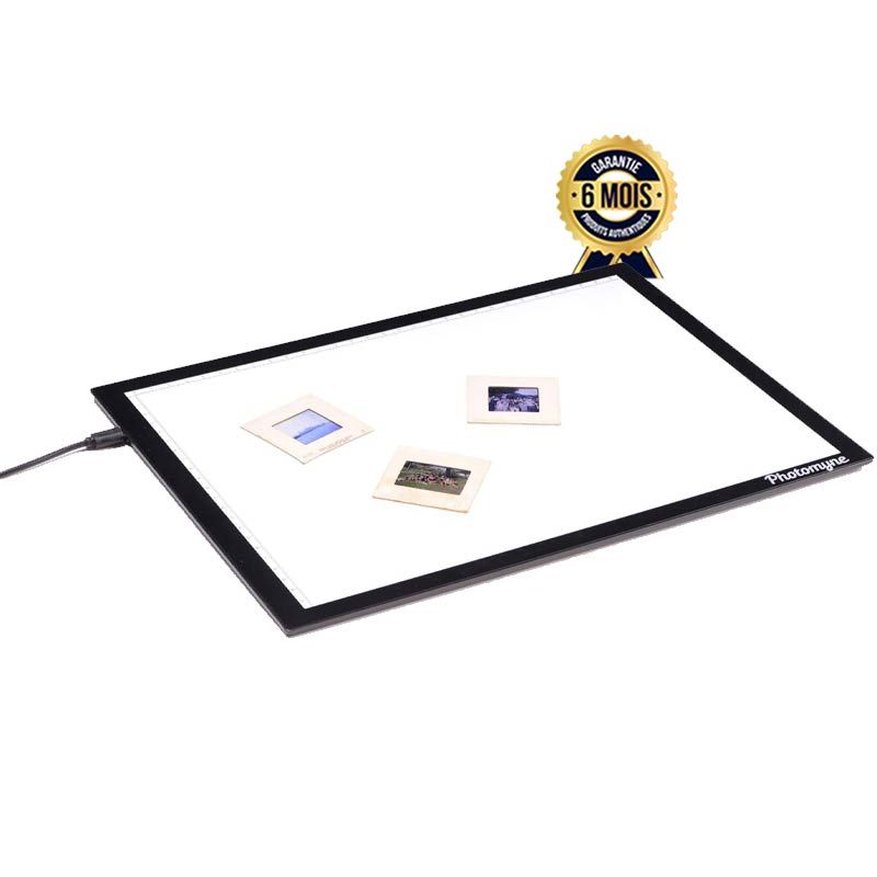 Tablette lumineuse ultra-mince Photomyne - 35,7 x 23,5 cm - Prise en charge de la numérisation de diapositives photo et de négatifs de films par USB| Glotelho Cameroun
