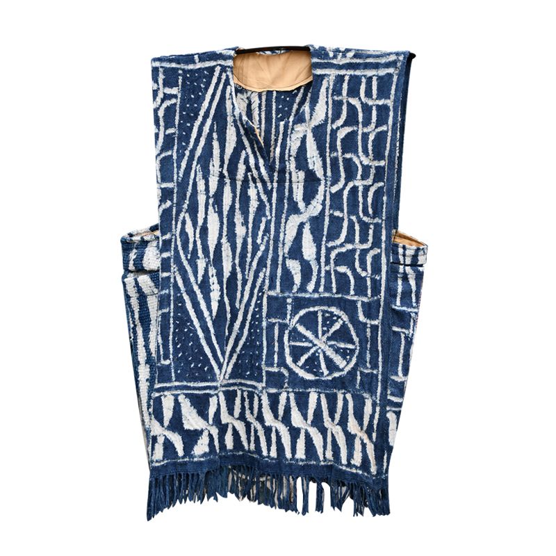 Demi-boubou sans manches en tissu Ndop - Indigo et Blanc - (Prix en fcfa) | Glotelho Cameroun