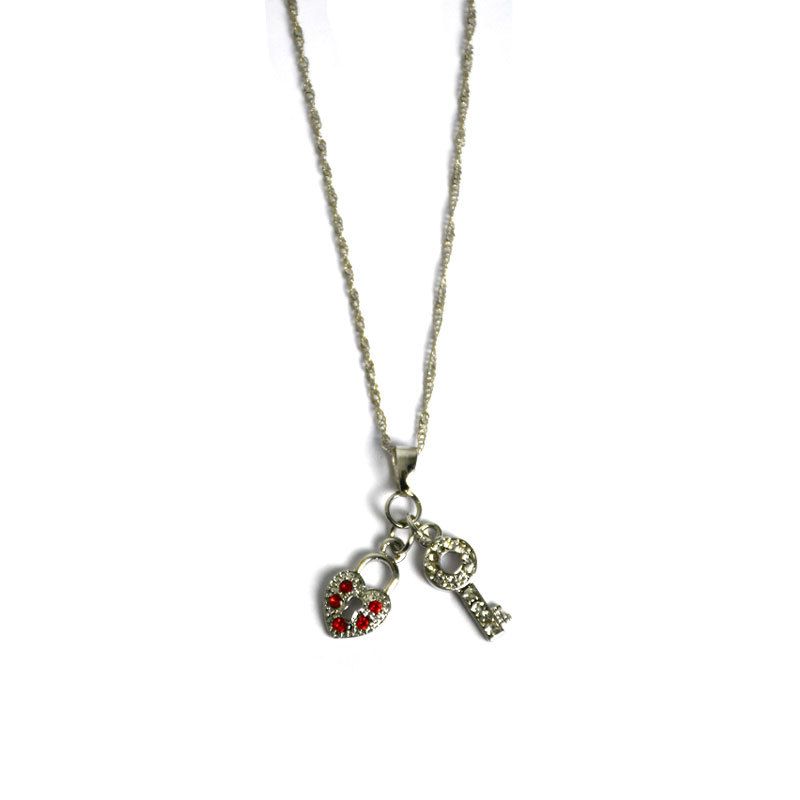 collier star fashion avec deux pendentifs coeur+clé - couleur argent - (Prix en fcfa) | Glotelho Cameroun
