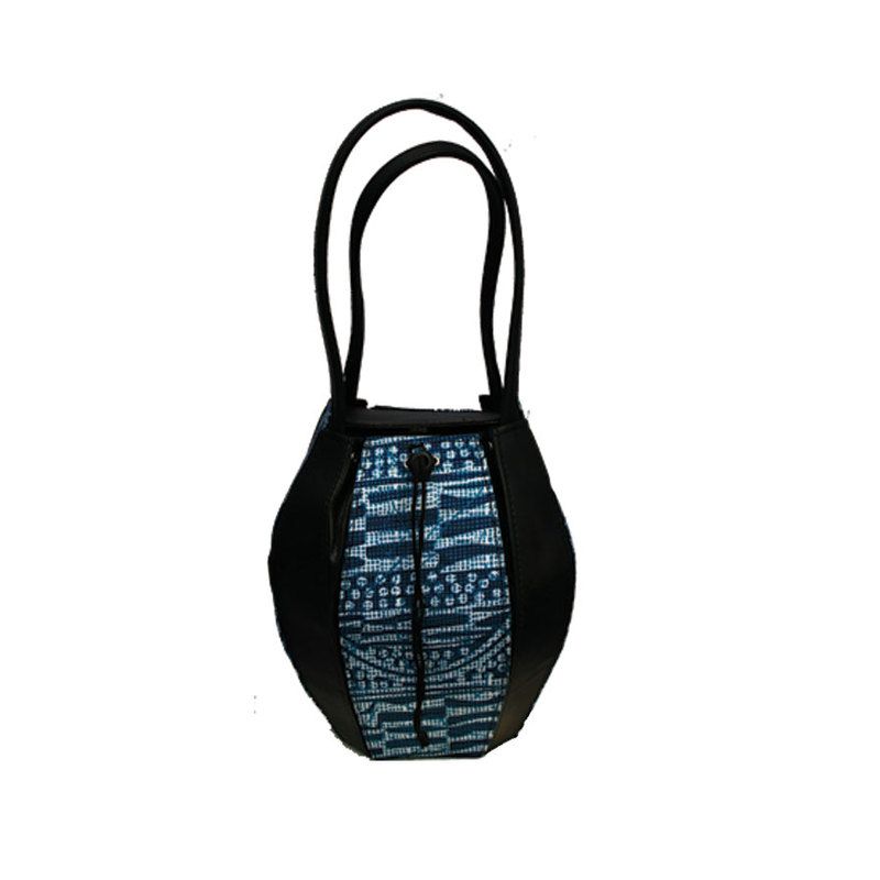Sac Seau en Tissue Noire + Imprimé de Ndop Bleu-Cuir