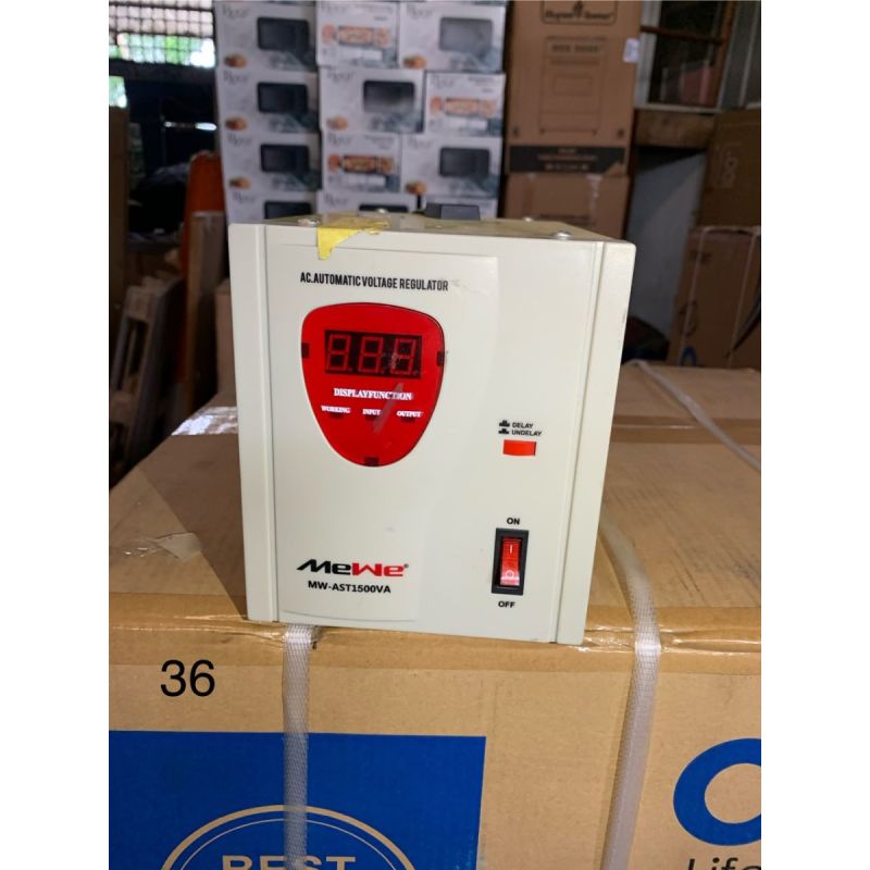 Régulateur de tension MEWE 1500VA - Seconde main