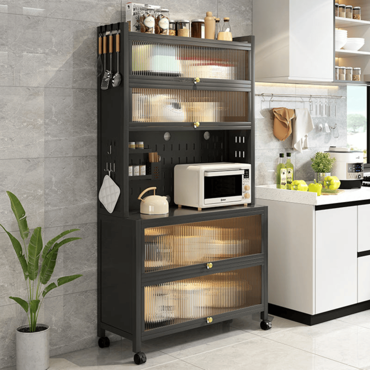Grande étagère de cuisine à 5 niveaux en métal noir et sur roulettes, disponible sur Glotelho Cameroun.