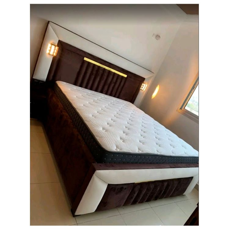 Lit Complet Capitonné LED Bicolore + Matelas Orthopédique – Modèle Cacao Prestige – Tête + Pied de Lit Rainurés + 2 Oreillers – Marron Chocolat & Crème (disponible en fabrication)